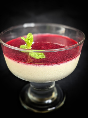 photo de La Panna cotta vanille fruits rouges